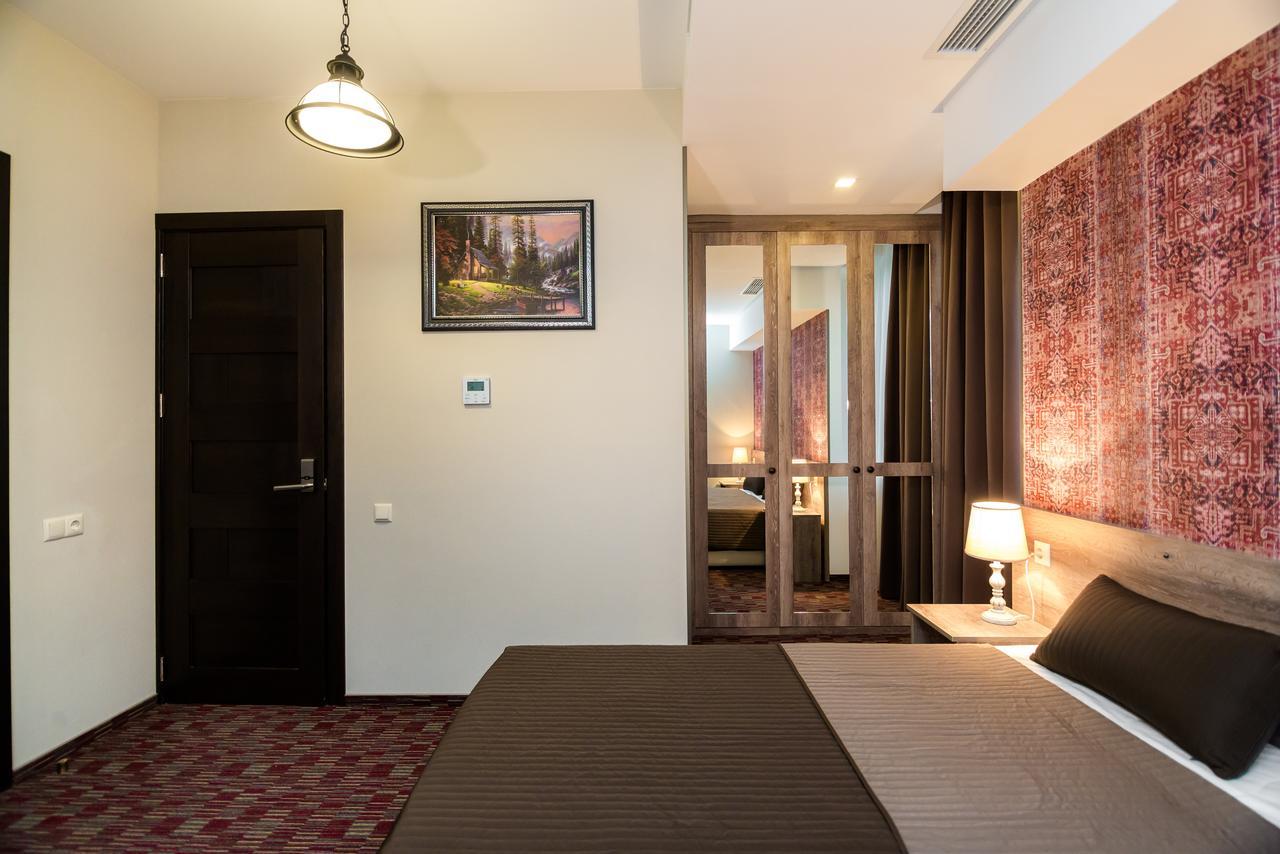Old Side Boutique Hotel تبليسي المظهر الخارجي الصورة