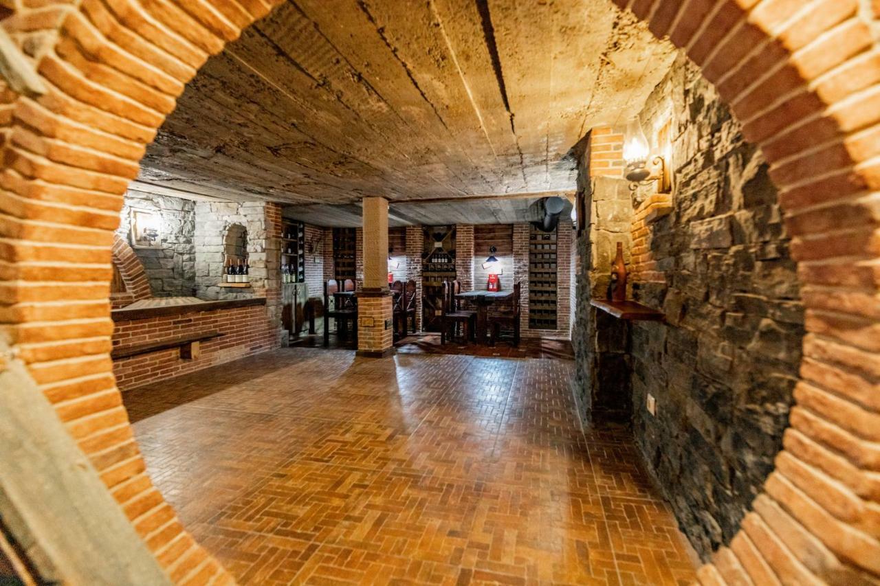 Old Side Boutique Hotel تبليسي المظهر الخارجي الصورة
